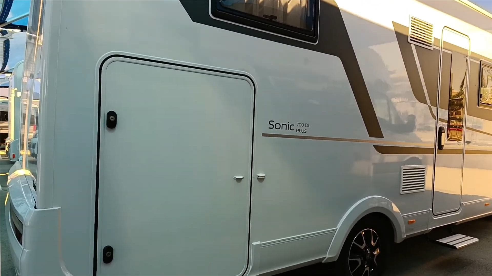 Adria Sonic Plus 700 DL